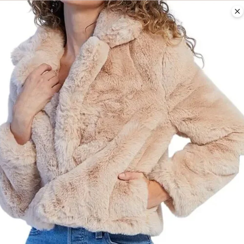Minkpink NWT Women's Anya Fur Coat Size XL Natural Faux Fur Winter Preppy Cozy